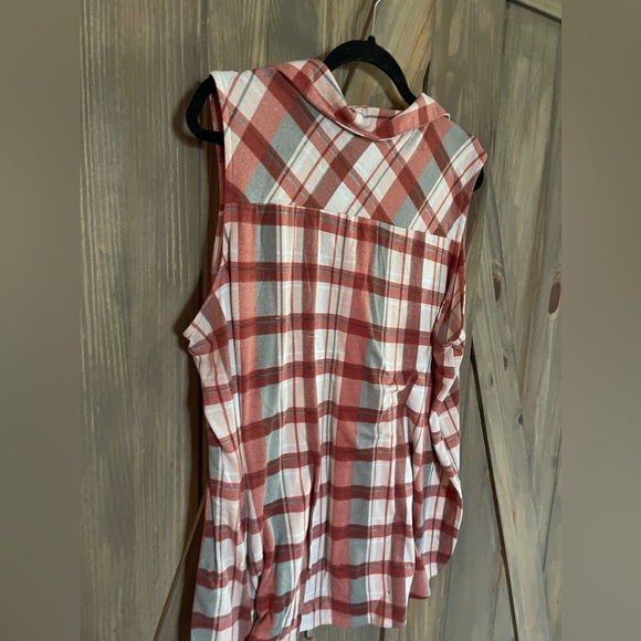 Orange check sleeveless top - Picture 2 of 2